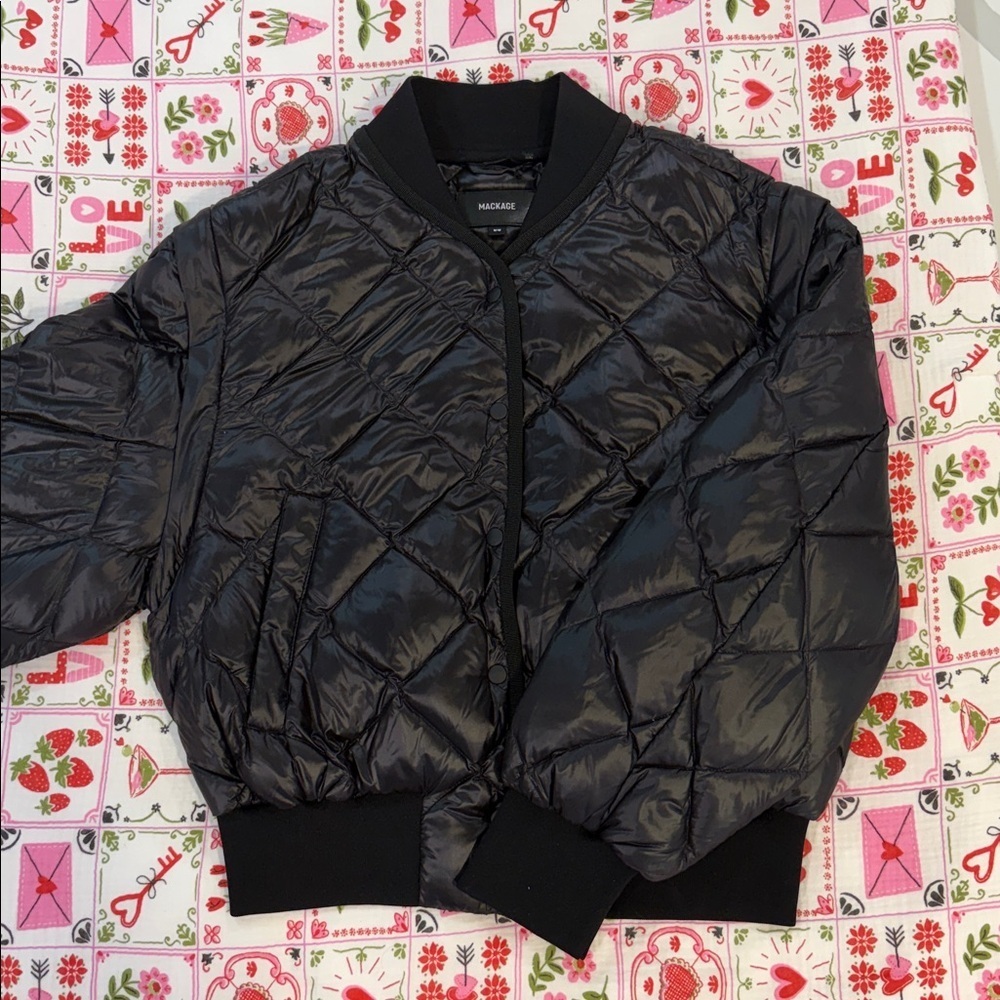 Mackage Shiny Black Quilted Jacket size medium NWOT